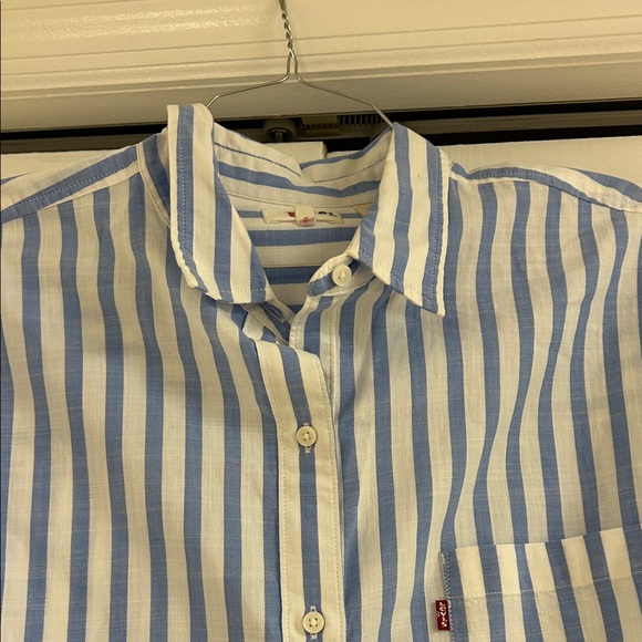 Levi’s Blue and White Striped woman’s Shirt - Picture 3 of 5